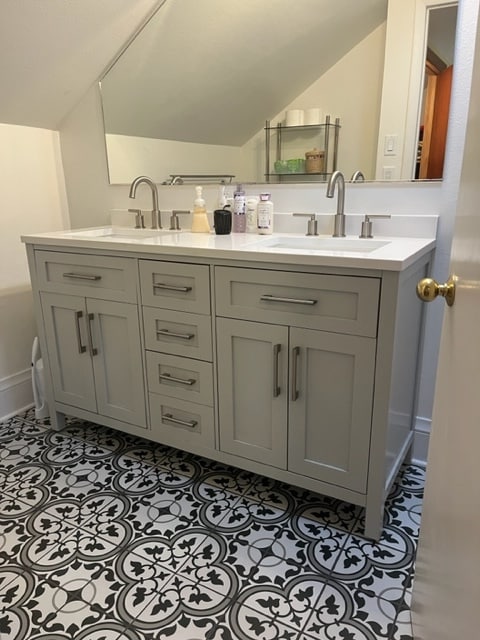 New Upper Bath with shower/tub - 508 Merton Ave