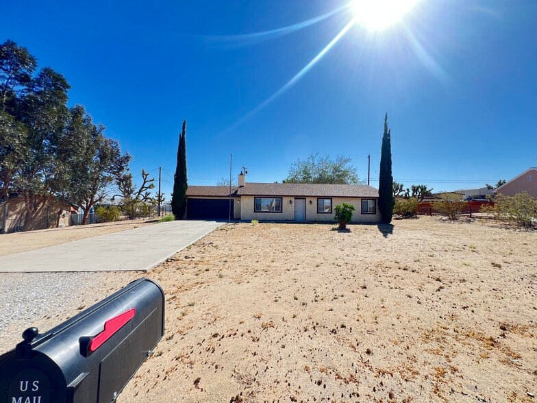 Front of property - 6941 Hanford Ave