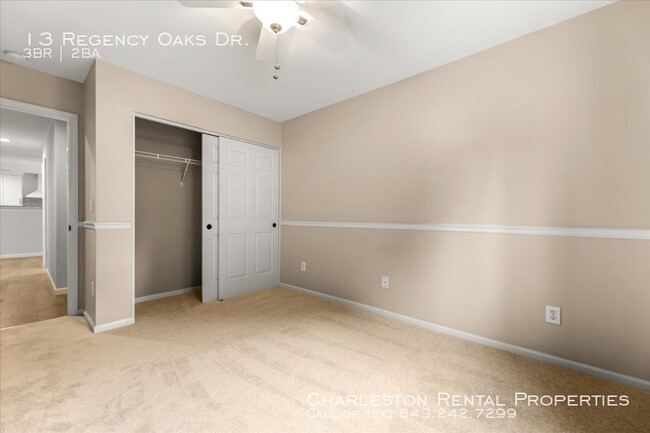 Building Photo - 13 Regency Oaks Dr