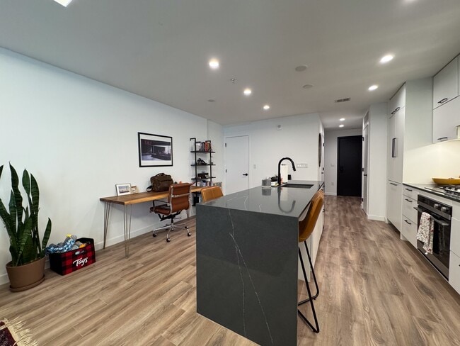 Building Photo - 1500 Harry Thomas Way NE