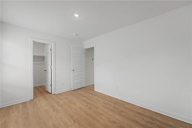 Building Photo - 3021 Laredo Ln