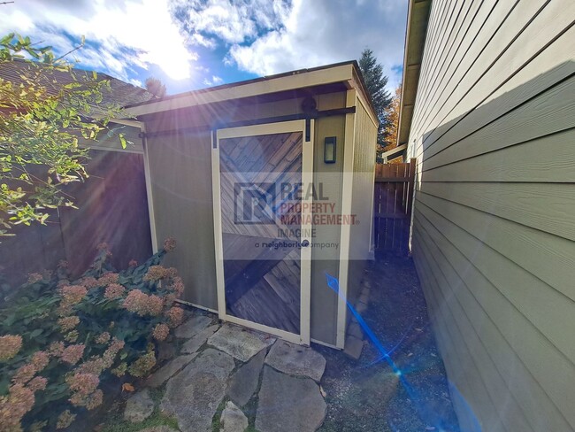 Building Photo - !!MOVE-IN SPECIAL- 50% OFF 1ST FULL MONTH RENT!!  Beautiful 3 Bedroom, 2 Bath in Lacey!