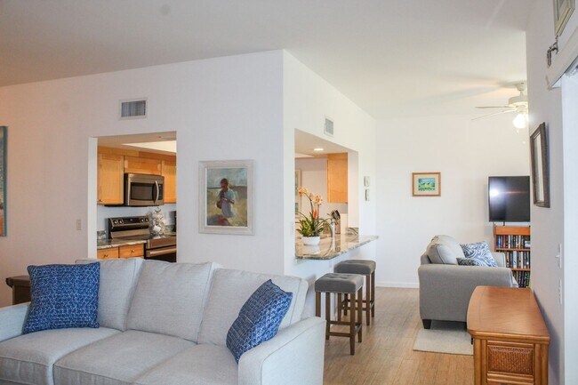 Building Photo - 1616 Ocean Dr