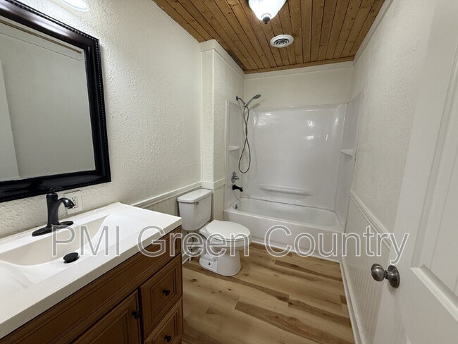 Building Photo - 5149 S 36th W Ave