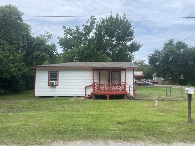 Primary Photo - 4617 3rd St