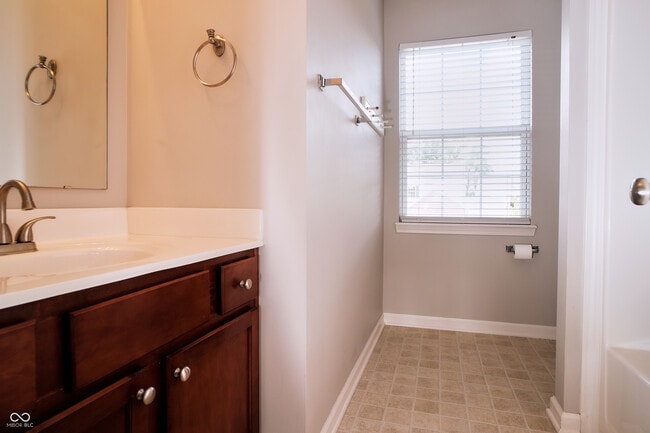 Building Photo - 11813 Traymoore Dr