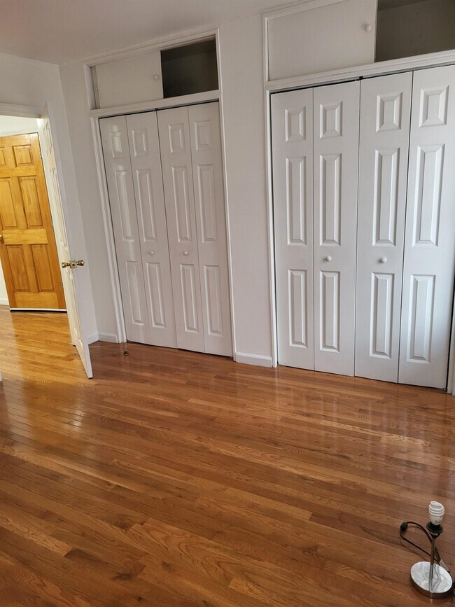 Building Photo - 89 W 21st St