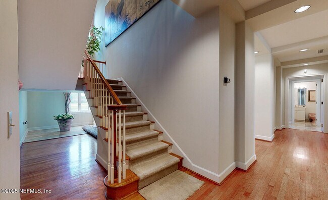 Building Photo - 7987 Hollyridge Rd