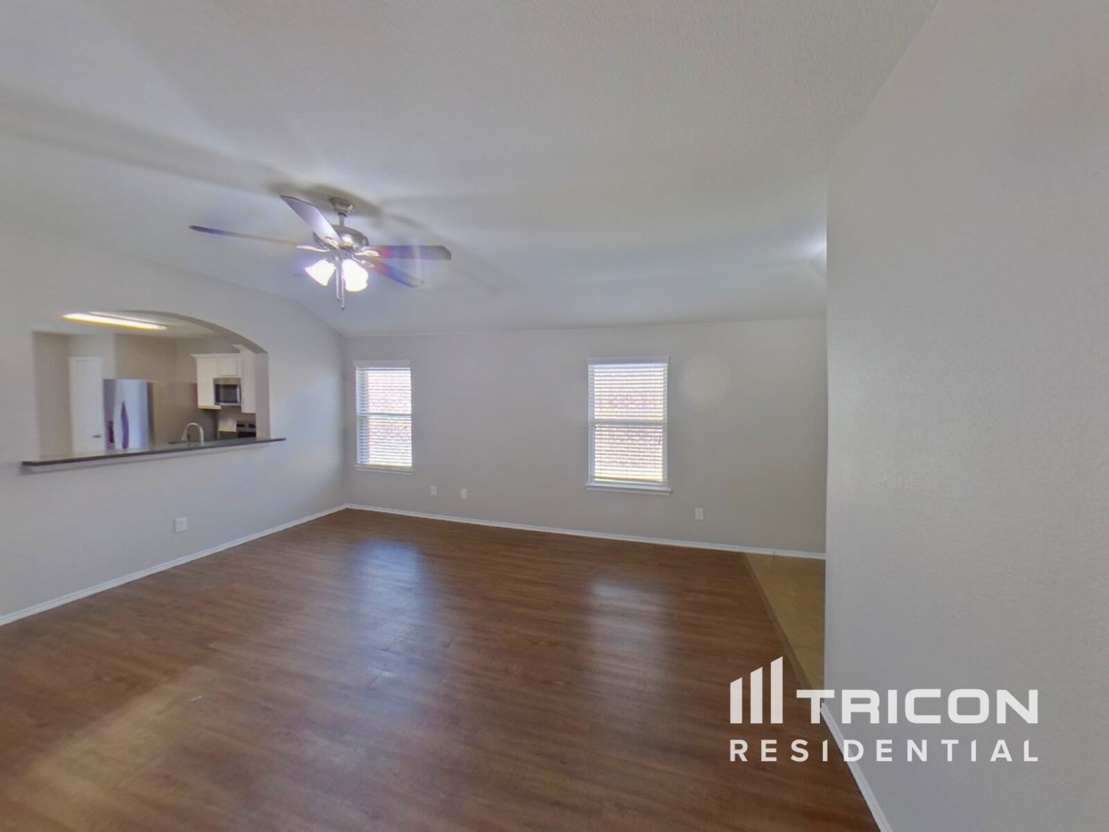 Building Photo - 1112 Roman Dr