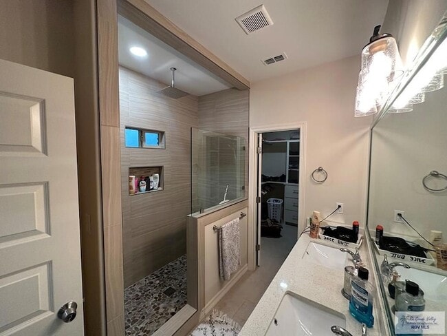 Building Photo - 5344 Sagebrush Rd