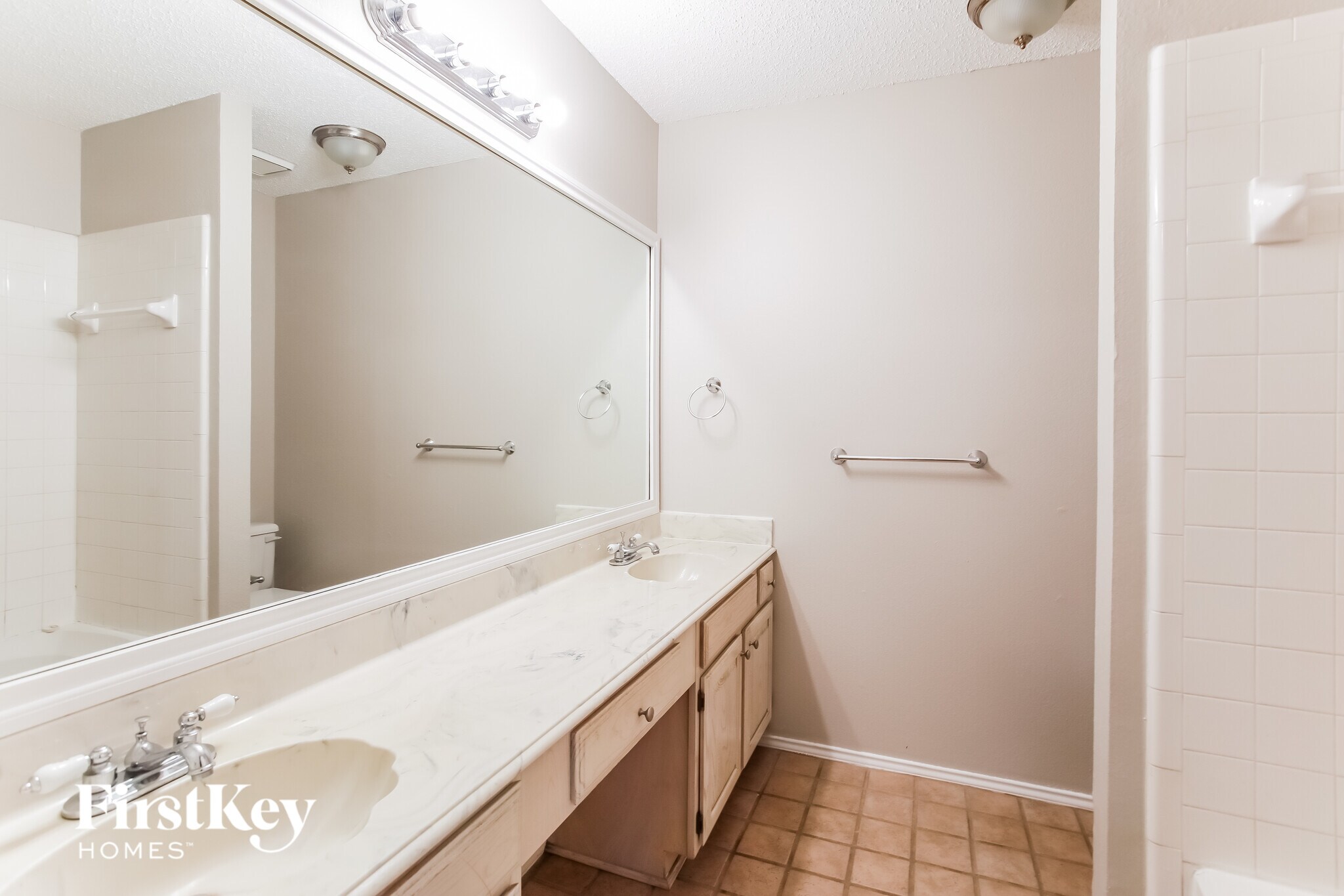 Building Photo - 4641 Goldrock Dr