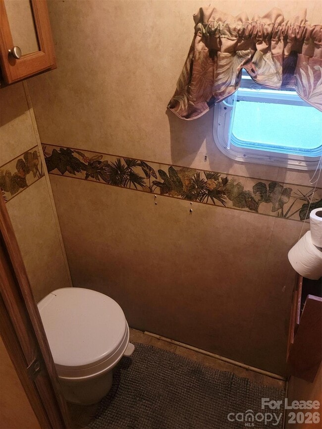 Building Photo - 7908 McIlwaine Rd