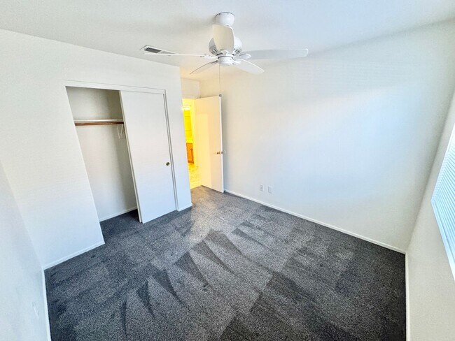 Building Photo - Meticulously Maintained 3 Bedroom + Den Single Level Home! Fantastic Low Backyard.