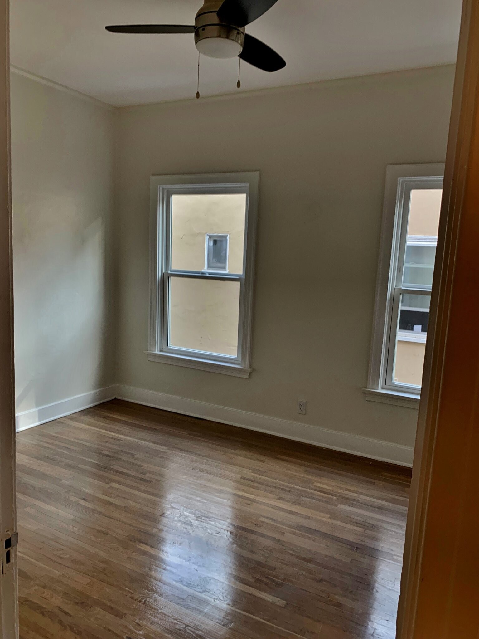 Building Photo - 642 N Genesee Ave