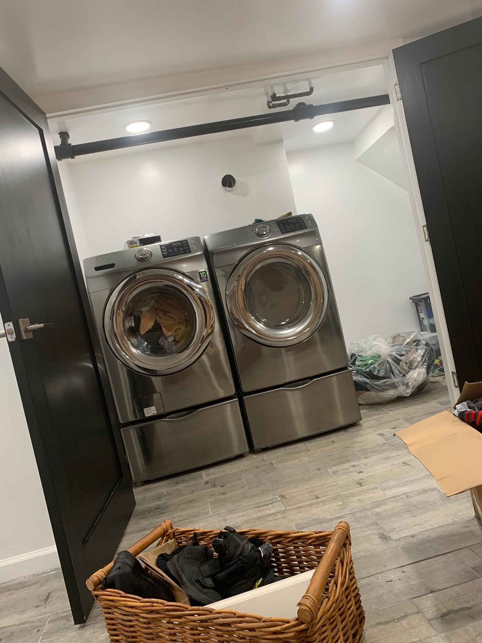 Building Photo - 176 Park Ave