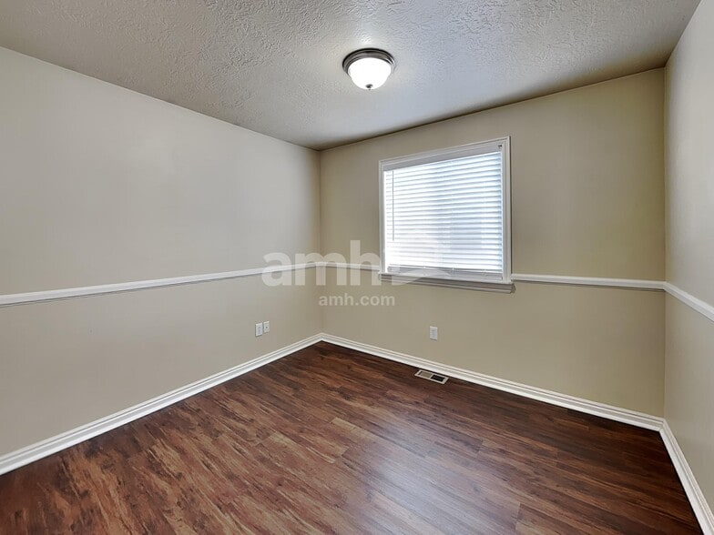 Building Photo - 163 Crystal Bay Dr