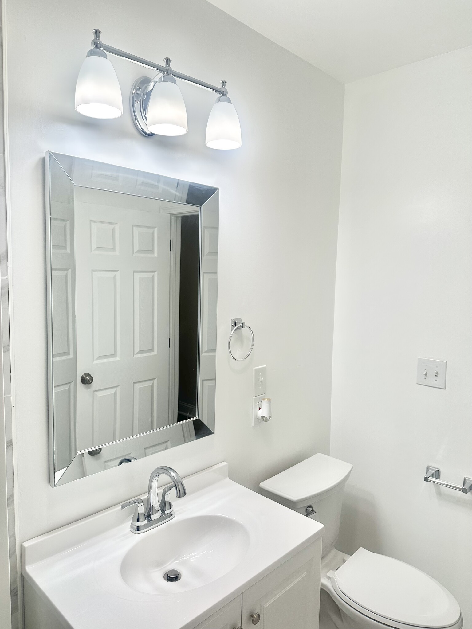 Building Photo - 67 Tremont Ave