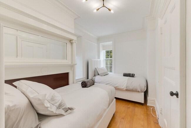 Building Photo - 64 Montebello Rd