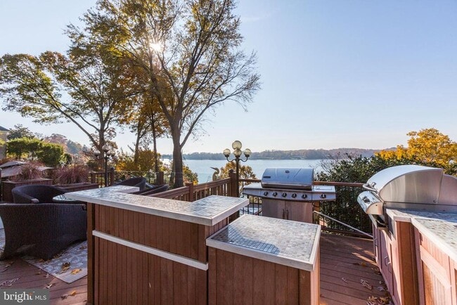 Building Photo - 209 Winchester Beach Dr