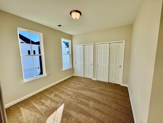 Building Photo - Discover Coastal Living at Its Finest in Marketview, Market Common – Now Leasing!