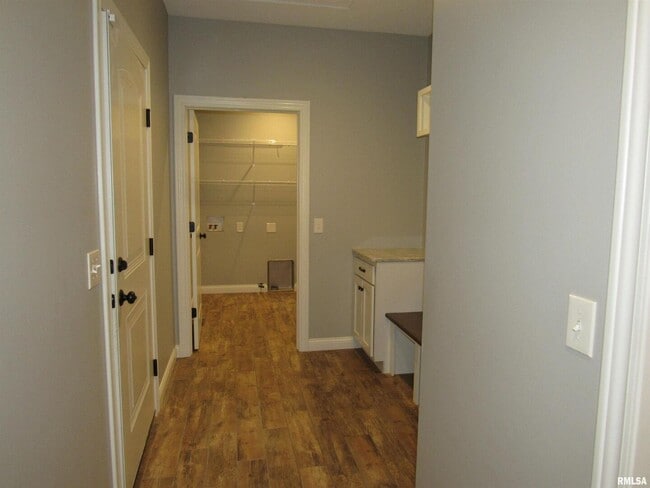 Building Photo - 1659 Celtic Ct