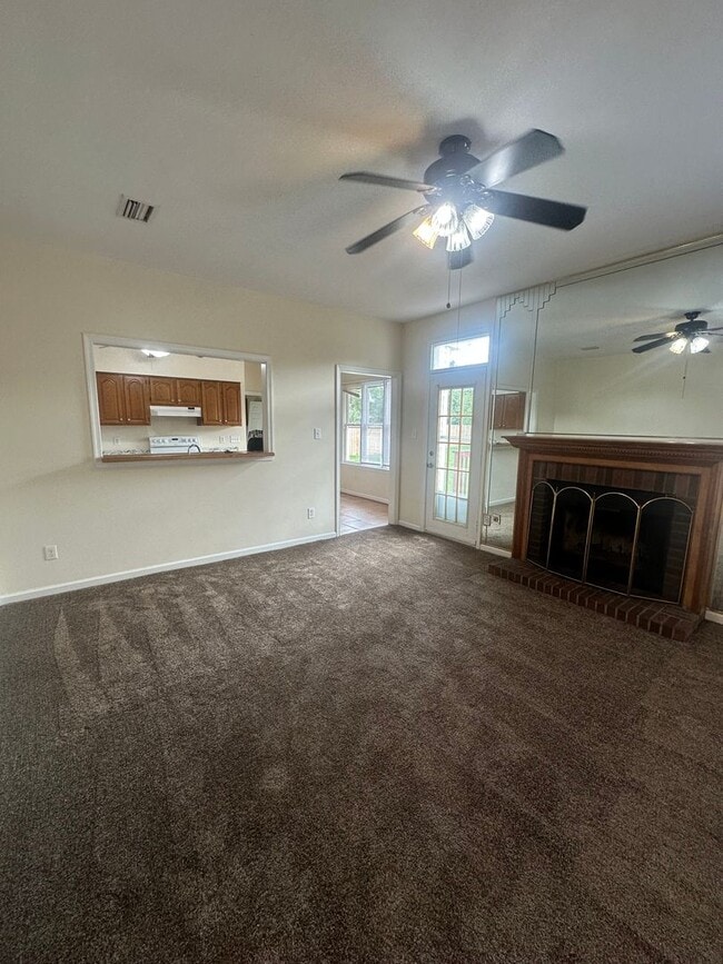 Building Photo - Lovely Ranch in Grassfield School District!
