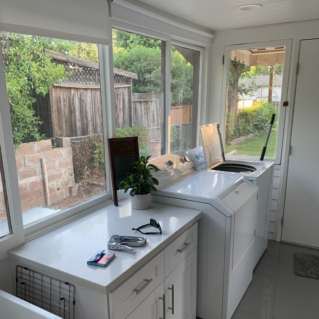 Laundry Room - 2027 Cedar St