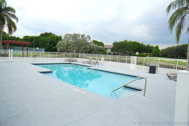 Building Photo - 12620 Vista Isles Dr