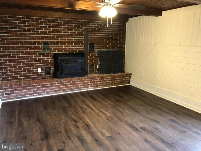 Building Photo - 2485 Williamsport Pike