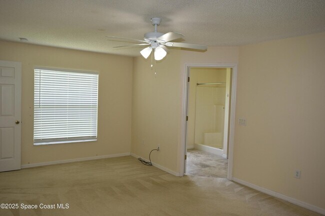 Building Photo - 142 Brescia St NE