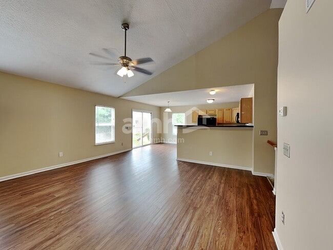 Building Photo - 211 Cherrytree Ln