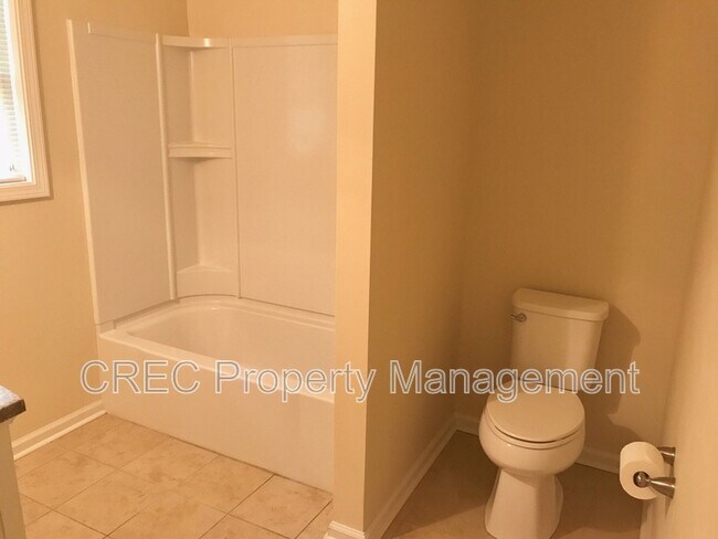 Building Photo - 205 Weber Rd