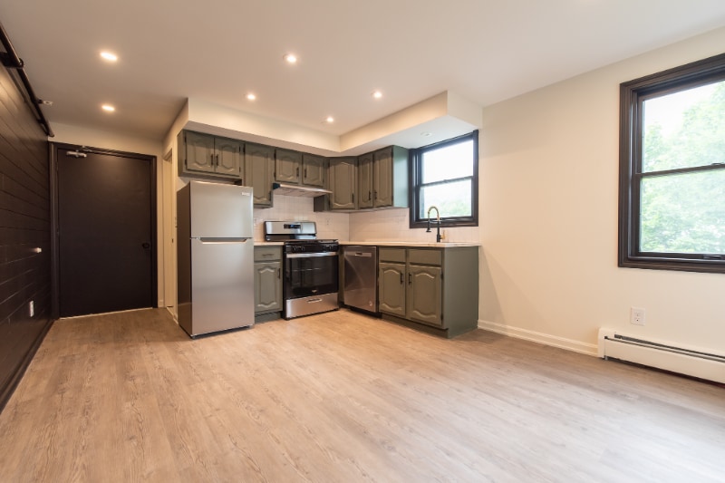 Primary Photo - 32 Cargill St