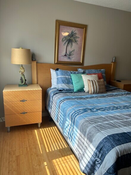 Building Photo - 415 28th Ave N