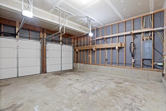 Building Photo - 4001 Mossy Bank Ln
