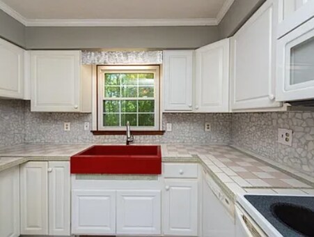 Building Photo - 4704 Lawndale Dr