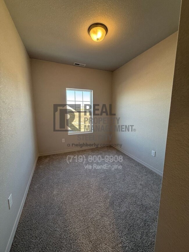 Building Photo - 280 W Harmony Dr