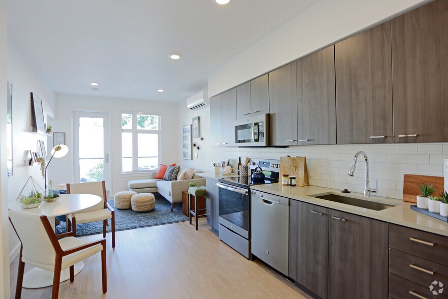 HOLM at Sellwood Apartments 8220 SE 6th Ave Portland OR 97202