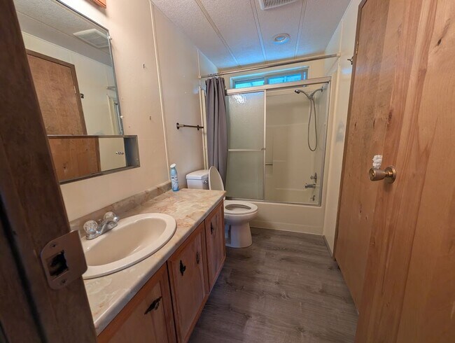 Building Photo - Spacious Horse Property on Thunderhill Roa...