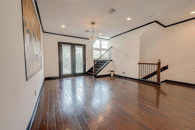 Building Photo - 1306 Paige St