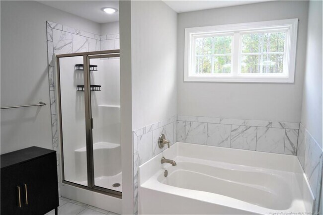 Building Photo - 113 Nairn St