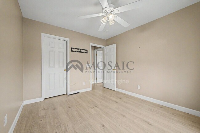 Building Photo - 3356 E Mayberry Ave