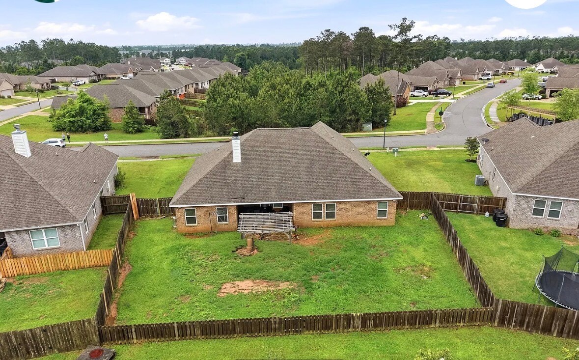 Building Photo - 12561 Waxwing Ave