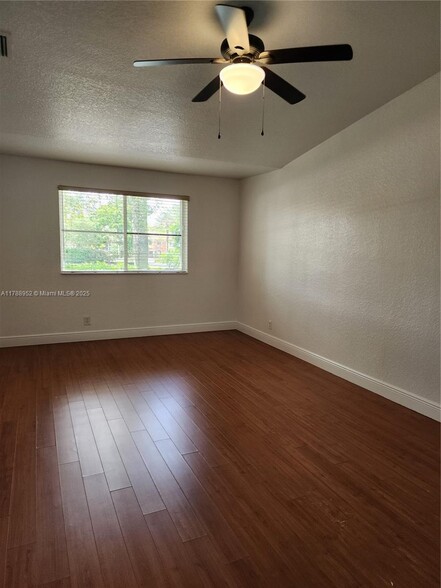 Building Photo - 11392 NW 34th Pl