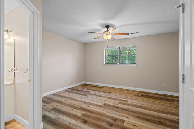 Building Photo - 3609 Madera Dr