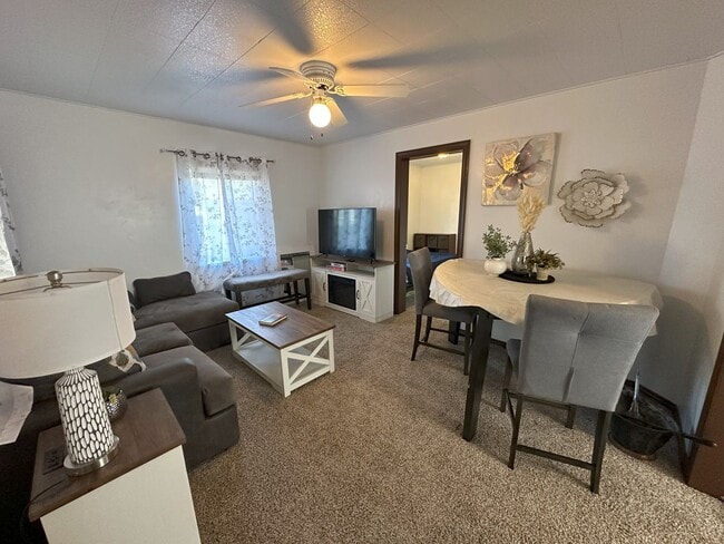 Building Photo - 3 Bedroom 1 Bath House