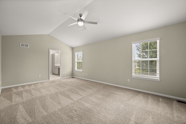 Building Photo - 406 Mary Ann Cir