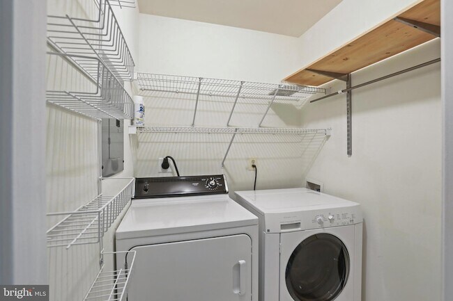 Building Photo - 4124 Monument Ct
