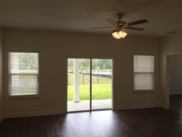 Building Photo - 3135 Creek Village Ln