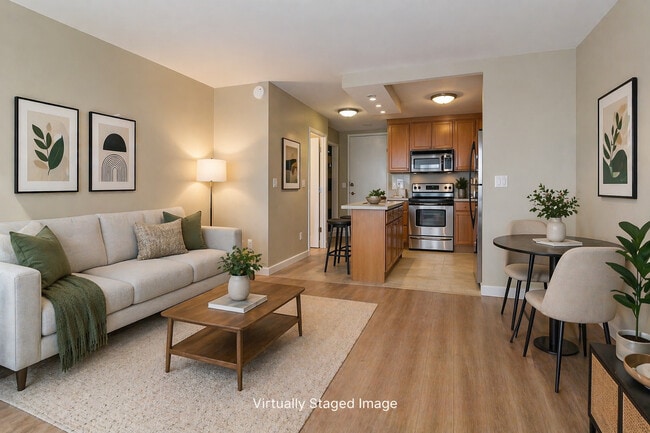 Building Photo - 1660 N La Salle Dr